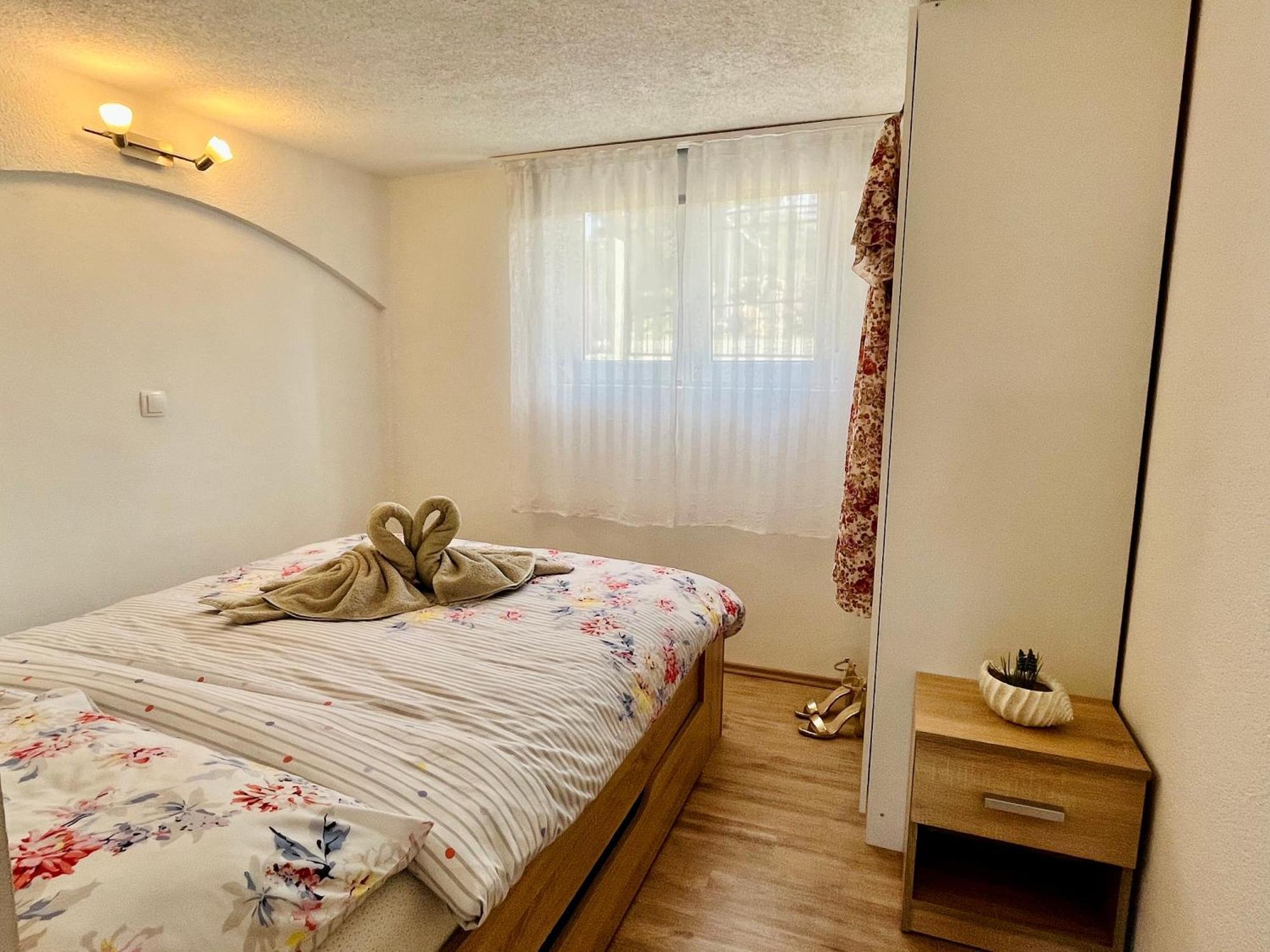 Apartments Stela Gornji Karin Cameră foto